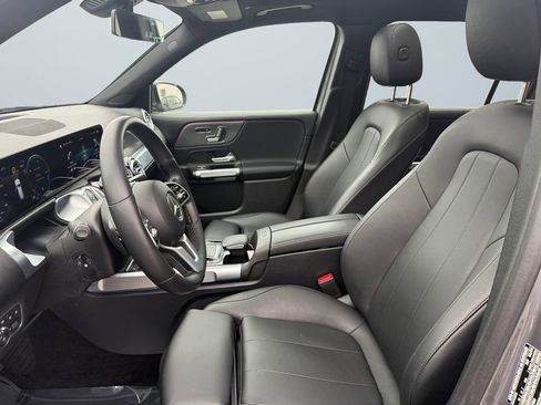 Used 2021 Mercedes-Benz GLB 250 GLB 250 image 9