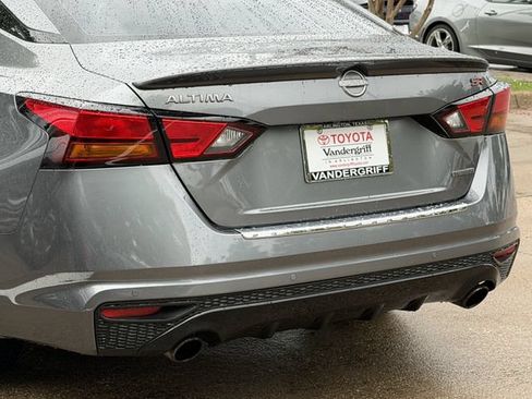Used 2023 Nissan Altima 2.0 SR FWD image 6