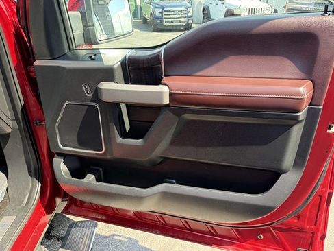 Used 2015 Ford F150 Platinum w/ Technology Package AWD/4WD image 45