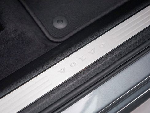 Used 2020 Volvo XC60 T8 Inscription w/ Protection Package Premier image 22