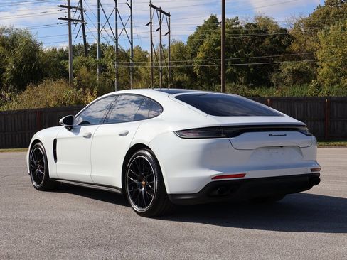 Used 2022 Porsche Panamera 4 Platinum Edition w/ Assistance Package image 3