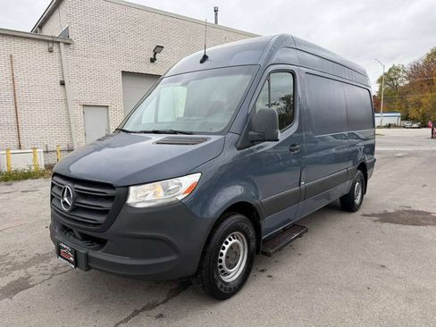 Used 2019 Mercedes-Benz Sprinter 144 image 44