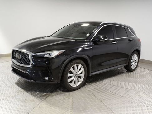 Certified 2019 INFINITI QX50 Essential w/ Proactive Package FWD image 9