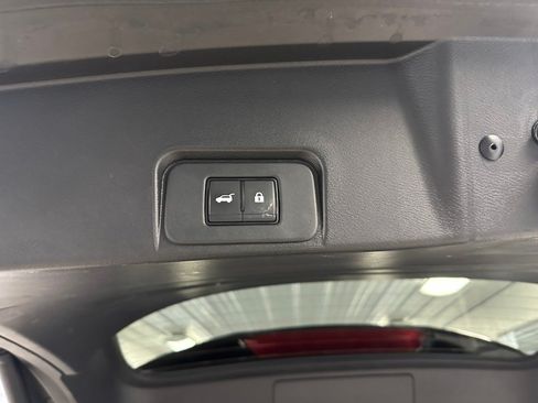 Used 2024 Nissan Rogue SV AWD/4WD image 22