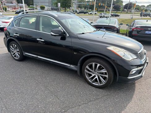 Used 2017 INFINITI QX50 AWD w/ Premium Plus Package image 2