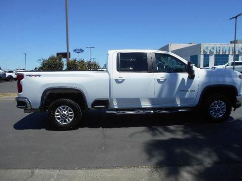 Used 2020 Chevrolet Silverado 2500 LT AWD/4WD image 8