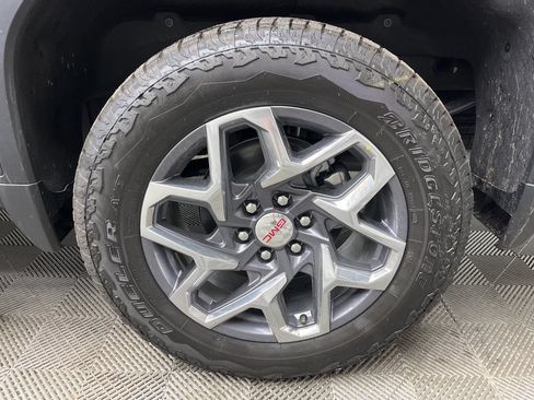 New 2026 GMC Sierra 1500 SLE w/ X31 Off-Road Package AWD/4WD image 4
