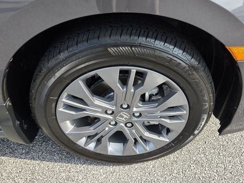 Certified 2026 Honda Odyssey Touring image 9