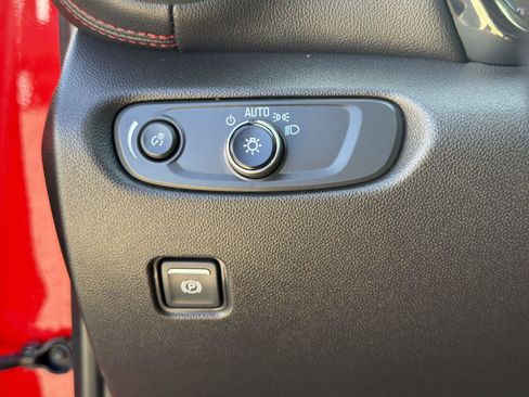 Used 2022 Chevrolet Blazer RS w/ Enhanced Convenience Package FWD image 16