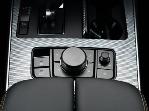 New 2025 MAZDA CX-70 Plug-In Hybrid w/ Premium Pkg image 29