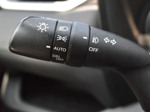 Used 2020 Toyota RAV4 XLE w/ Convenience Package AWD/4WD image 23