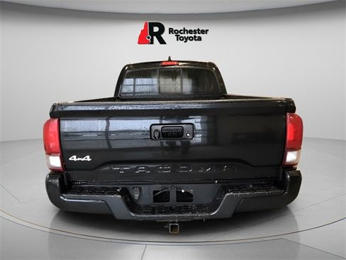 Certified 2020 Toyota Tacoma SR image 4