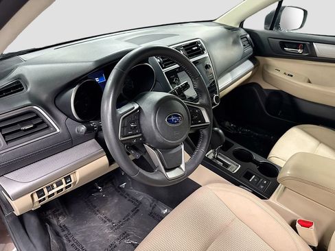 Used 2019 Subaru Outback 2.5i Premium AWD/4WD image 5