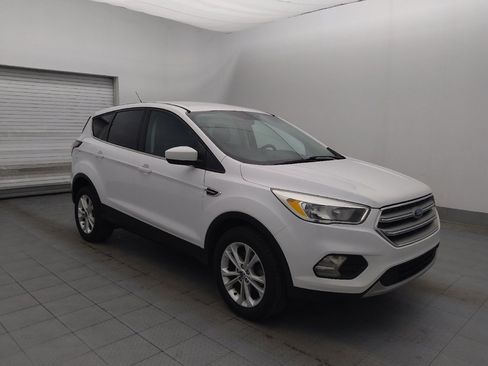 Used 2017 Ford Escape SE FWD image 11