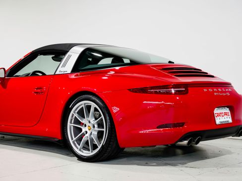 Used 2015 Porsche 911 Targa 4S image 38