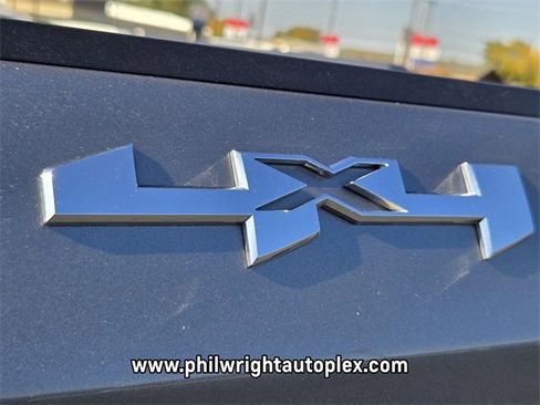 Used 2022 GMC Sierra 1500 SLE w/ Preferred Package image 15