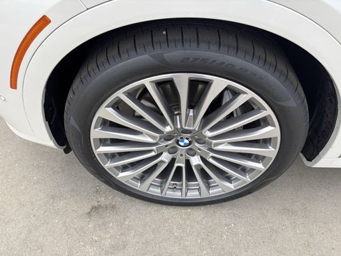 Certified 2024 BMW X7 xDrive40i w/ Executive Package image 13