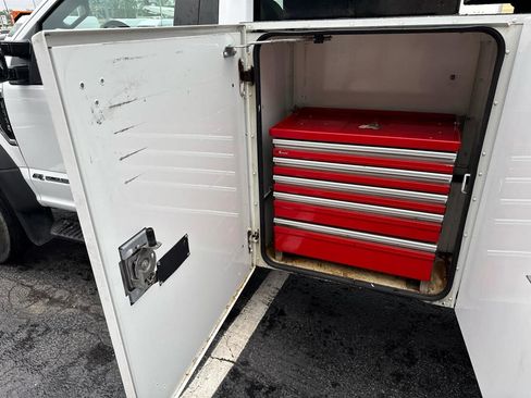 Used 2019 Ford F550 4x4 Regular Cab Super Duty image 13