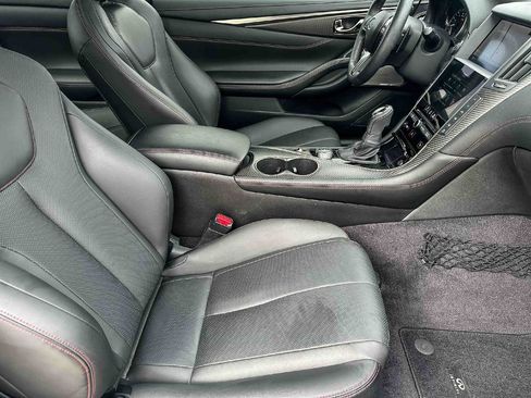 Used 2022 INFINITI Q60 Red Sport 400 w/ Carbon Fiber Package image 19