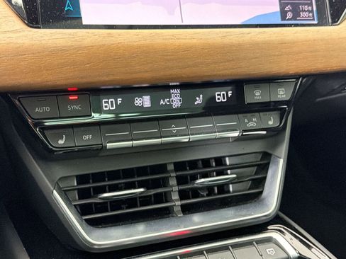 Certified 2023 Audi e-tron GT Premium Plus AWD/4WD image 30