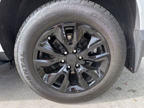 Used 2023 Chevrolet Tahoe LS image 40