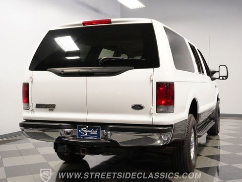 Used 2002 Ford Excursion XLT image 11