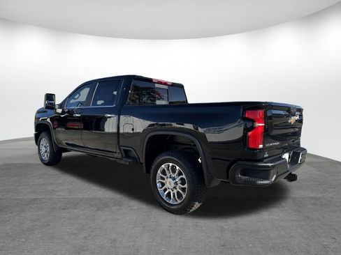 Used 2025 Chevrolet Silverado 2500 LT w/ Z71 Chrome Sport Edition image 7