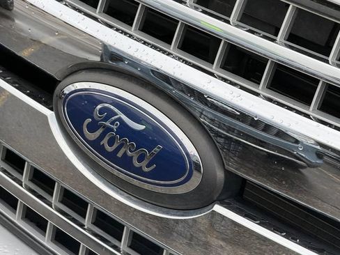 Certified 2019 Ford F150 XLT w/ Equipment Group 302A Luxury image 24