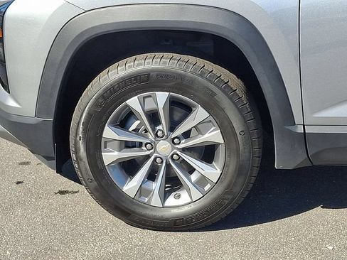 Used 2025 Chevrolet Equinox LT AWD/4WD image 26