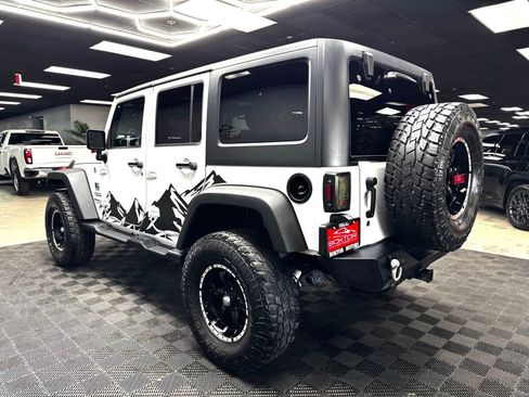 Used 2017 Jeep Wrangler Unlimited Sport w/ Quick Order Package 24S AWD/4WD image 11