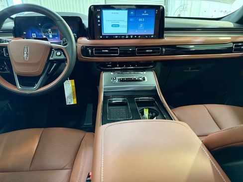 New 2025 Lincoln Aviator Reserve image 22