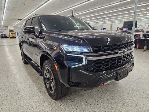 Used 2022 Chevrolet Tahoe Z71 w/ Z71 Off-Road Package AWD/4WD image 3