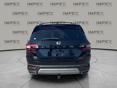 Used 2025 Honda Pilot Elite image 4