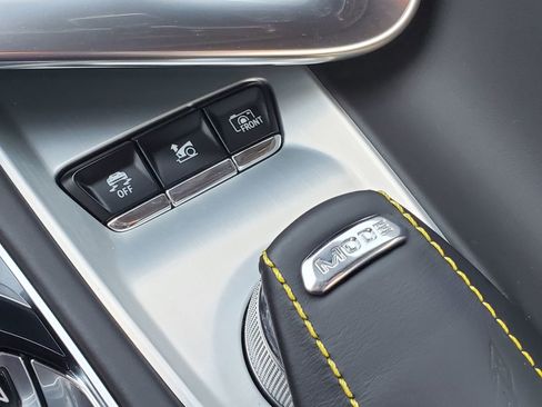 Used 2021 Chevrolet Corvette Stingray Premium Conv w/ Z51 Performance Package RWD image 26