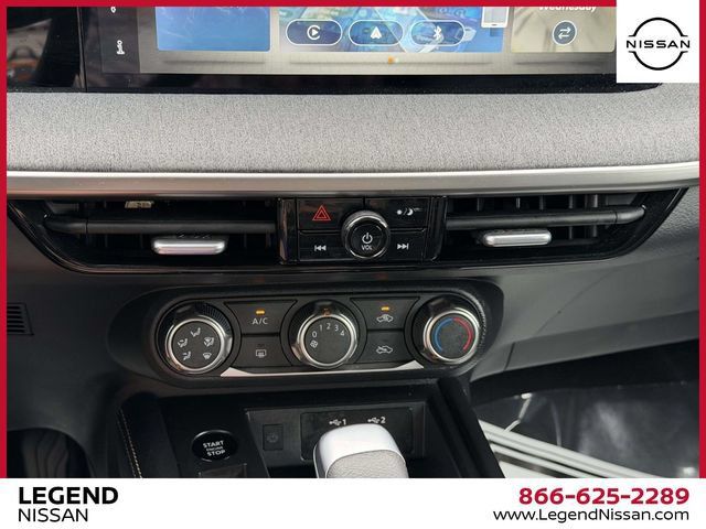 Certified 2025 Nissan Kicks SV AWD/4WD image 26