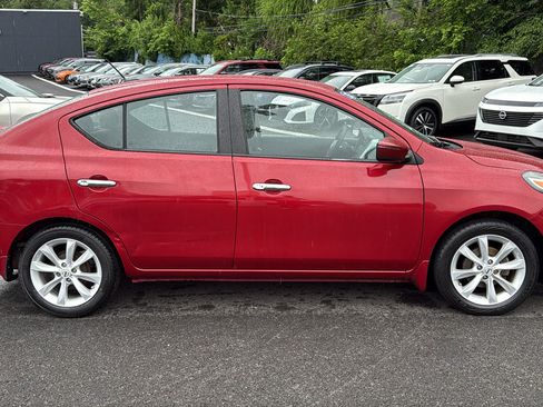 Used 2015 Nissan Versa FWD image 24