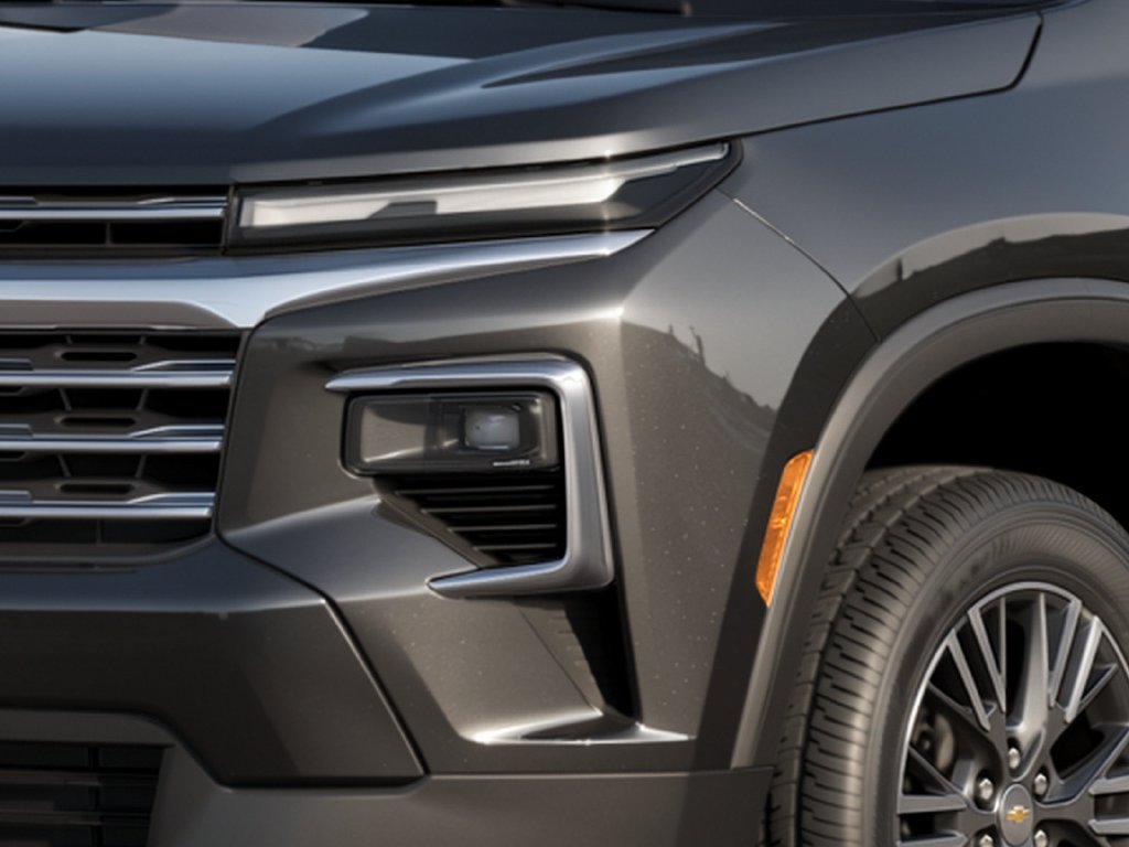 New 2027 Chevrolet Traverse LT w/ Driver Confidence Package FWD image 5