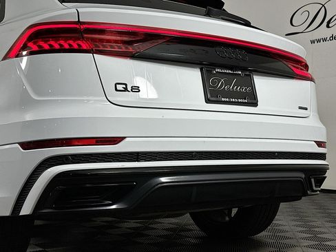 Used 2022 Audi Q8 Premium Plus w/ Premium Plus Package image 26