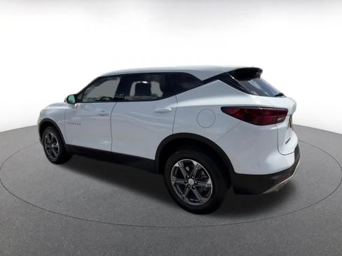 Used 2024 Chevrolet Blazer LT AWD/4WD image 10