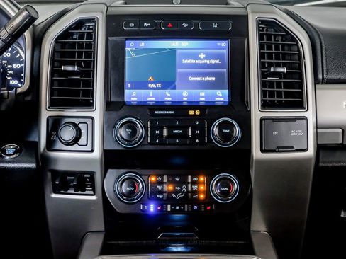 Used 2020 Ford F250 Lariat w/ Lariat Ultimate Package AWD/4WD image 22