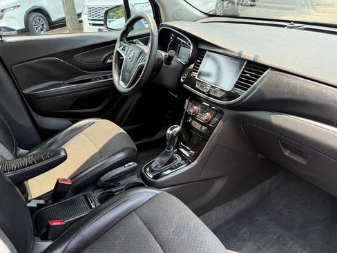Used 2020 Buick Encore Preferred FWD image 26