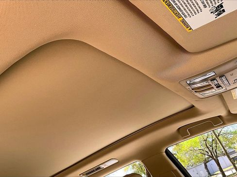 Used 2017 Toyota Highlander Limited Platinum image 27