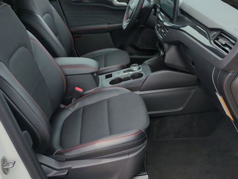 New 2025 Ford Escape ST-Line w/ Tech Pack #1 AWD/4WD image 19