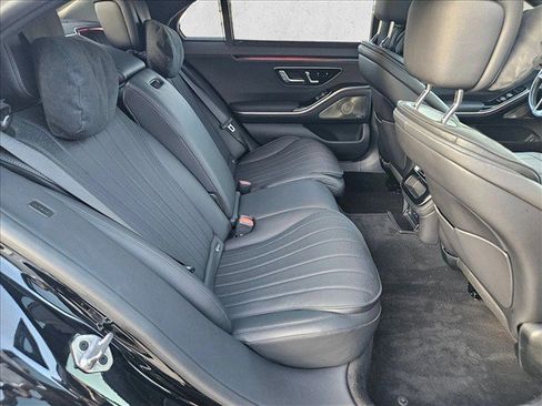 Certified 2023 Mercedes-Benz S 500 4MATIC image 21