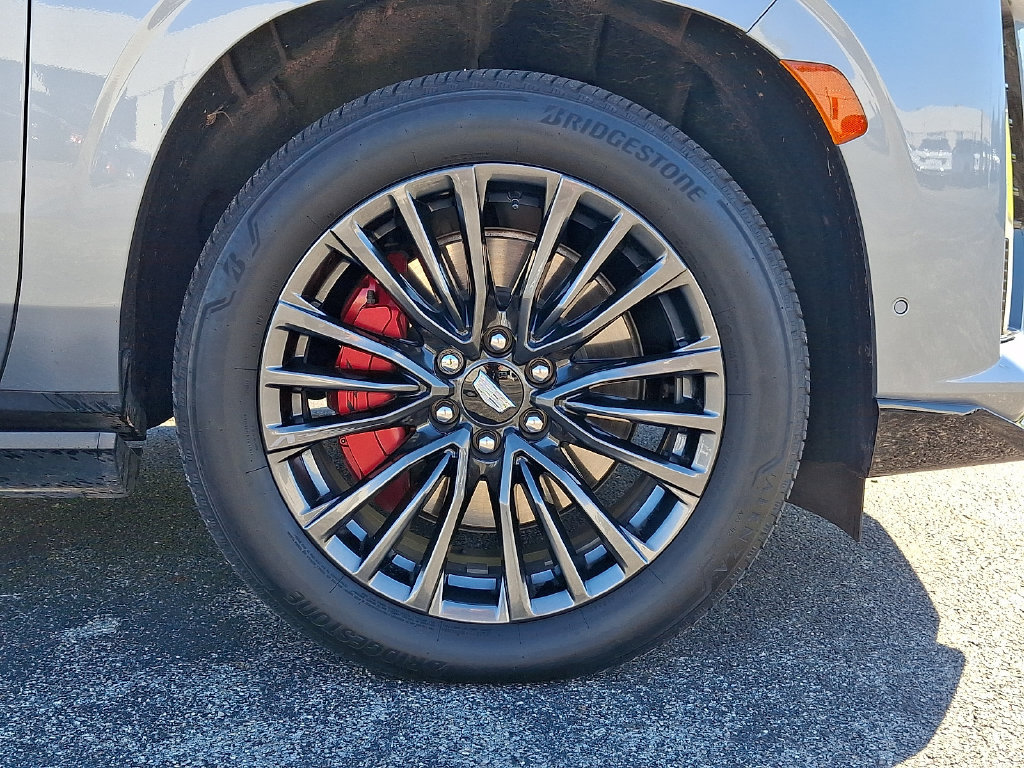 Certified 2024 Cadillac Escalade ESV V AWD/4WD image 10