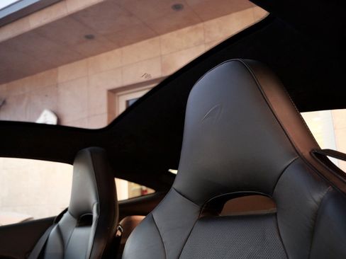 Used 2023 McLaren GT image 22