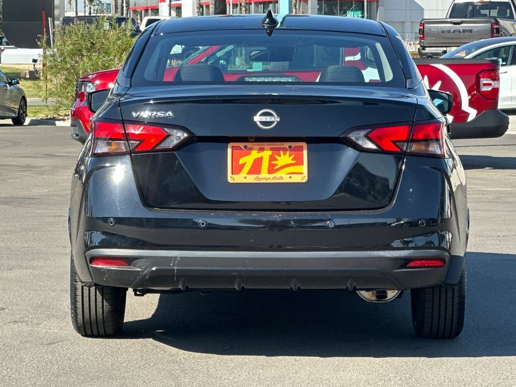 Used 2025 Nissan Versa SV FWD image 4