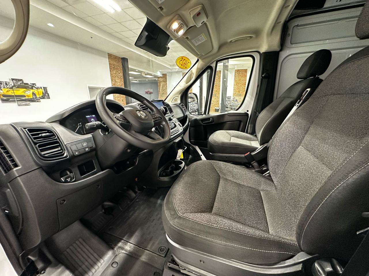 Used 2025 RAM ProMaster 2500 w/ Convenience Group FWD image 10