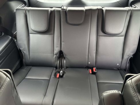 New 2026 Subaru Ascent Limited image 18