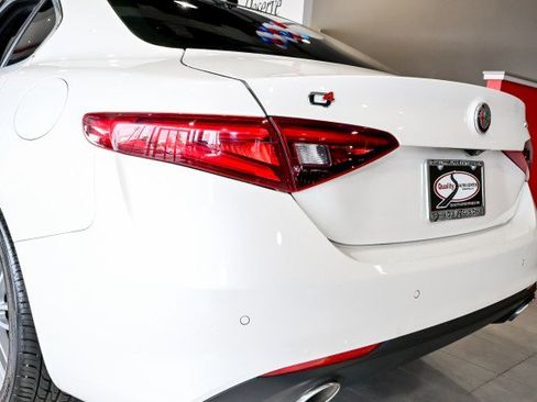 Used 2020 Alfa Romeo Giulia Ti AWD/4WD image 12